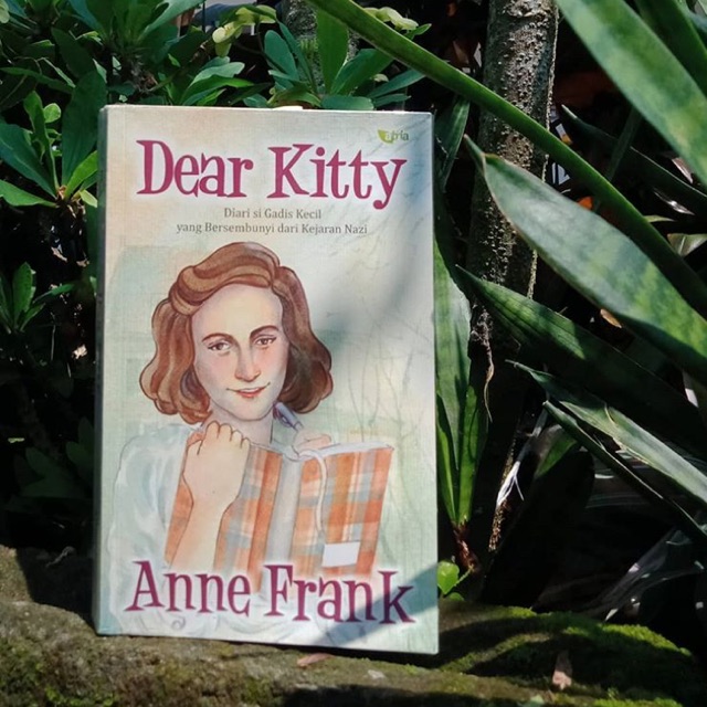 Buku Dear Kitty
